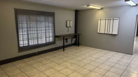 WhatsApp Image 2025-10-24 at 15.09.29_1d0a4321